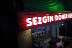 Sezgin Döner Ahşap Üstü  Işıklı Pleksi Kutu Harf Tabela