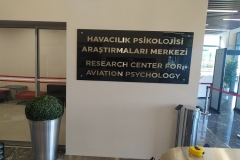 Thy Değerlendirme Merkezi Florya Pleksi Paslanmaz Yönlendirme Tabela